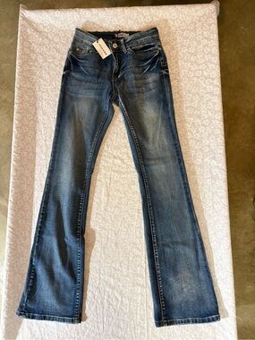 refuge Women's Medium/Dark Blue Flare Jeans with Flap pockets